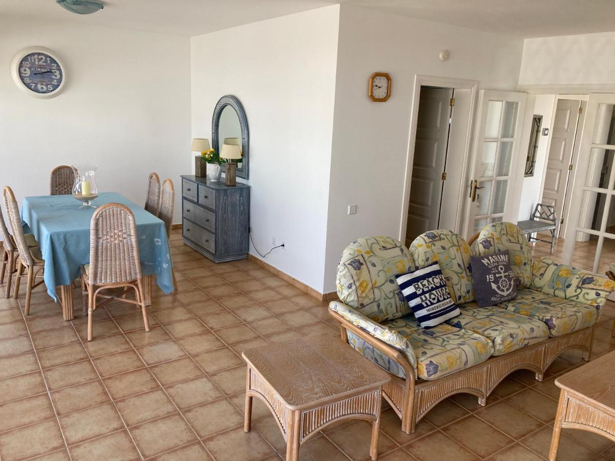 Beach House With The Heated Pool Next To Rocky Point Corralejo Exterior photo