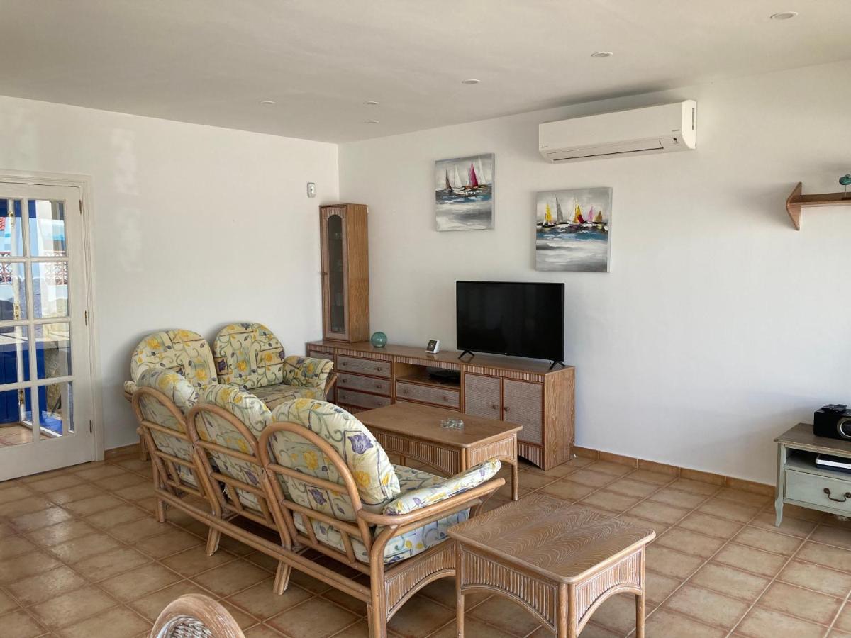 Beach House With The Heated Pool Next To Rocky Point Corralejo Exterior photo